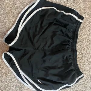 Size S black Nike sorts